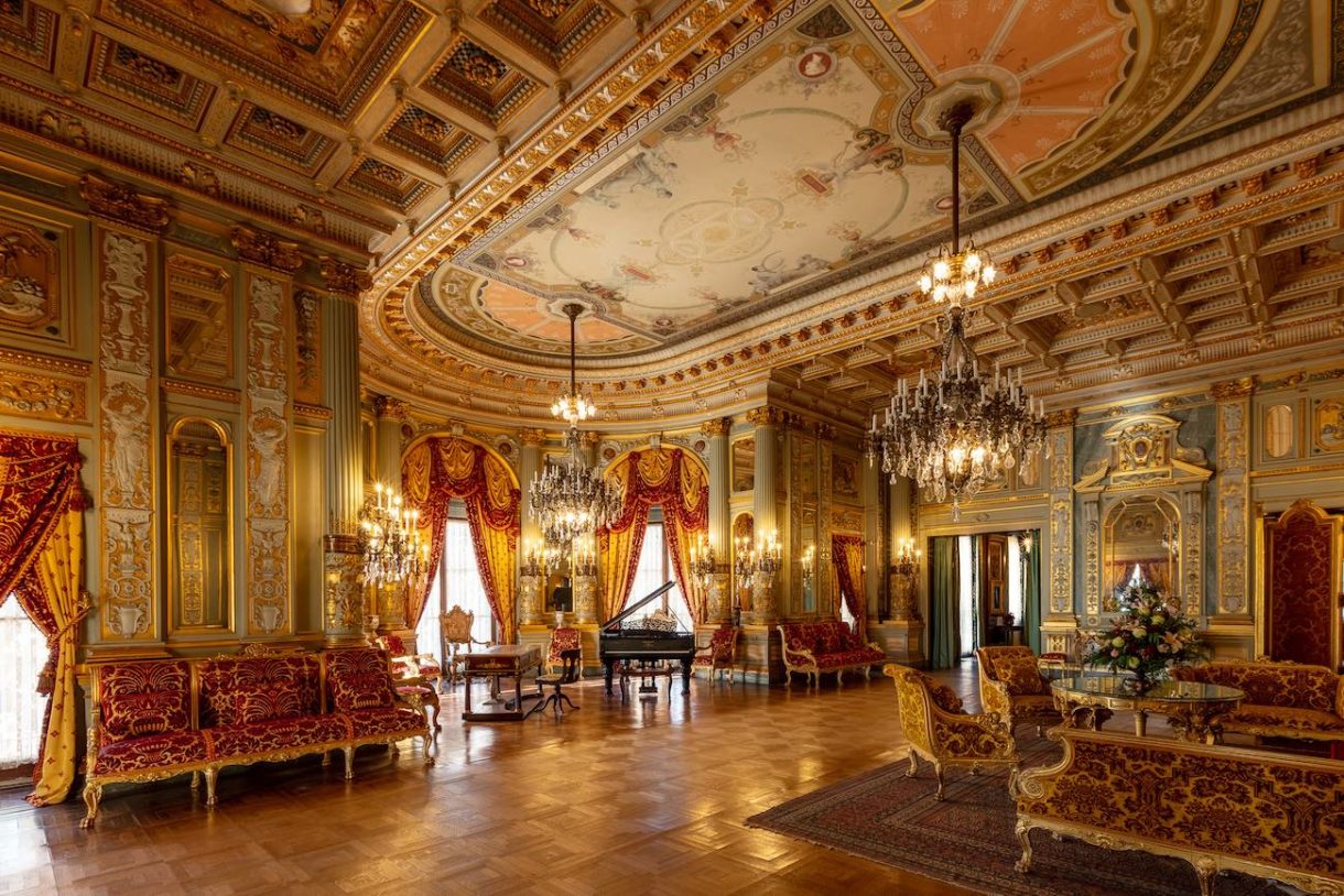 Iconic Mansions with Legendary Histories