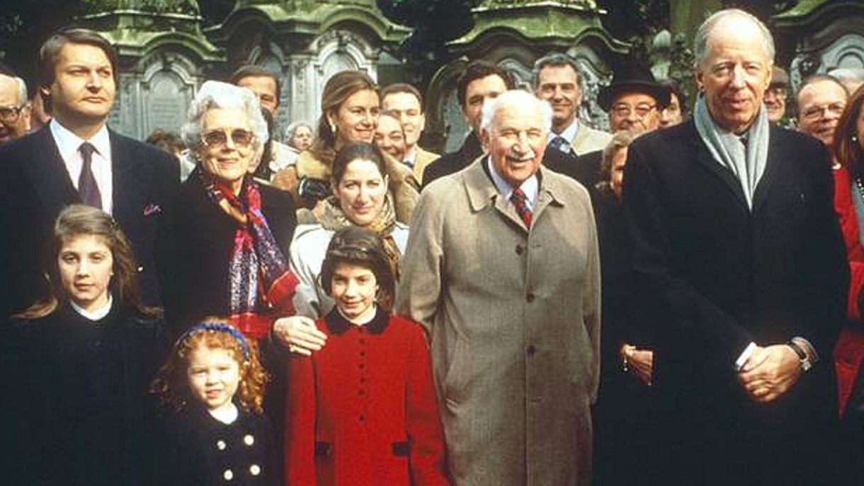 The Rothschild Family - The Legendary Banking Dynasty