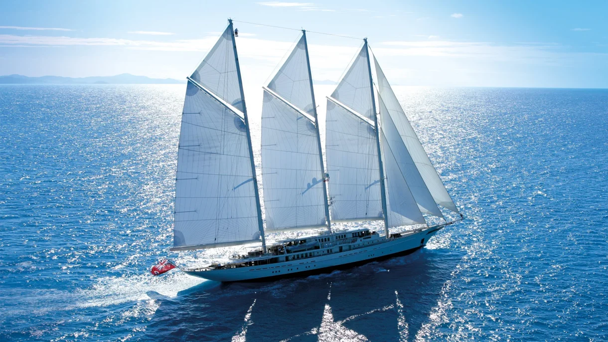 Sailing into Luxury: Custom Sailing Yachts for Connoisseurs