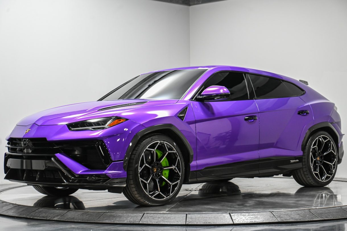 Lamborghini Urus - Super SUV for the Elite