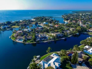 Investing in Luxury Real Estate: A Beginner's Guide to Buying and Managing