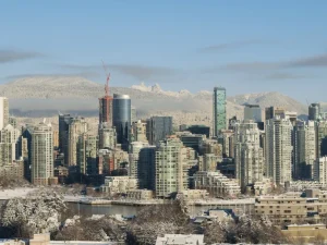 Top 10 cities for wealthy individuals