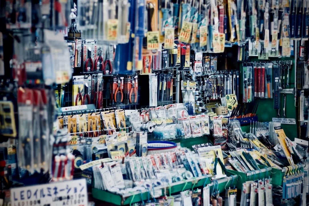 Best AI-powered tools for curating exclusive designer handbags online