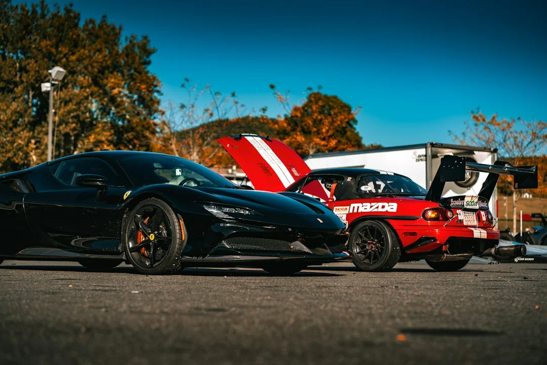 Comparison of 2024 hypercar performance specs: Bugatti vs. Koenigsegg