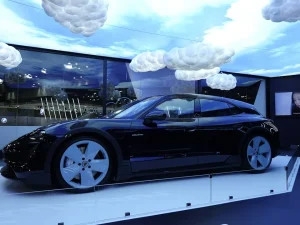 Tesla Model S Plaid vs Porsche Taycan Turbo: Which Wins?