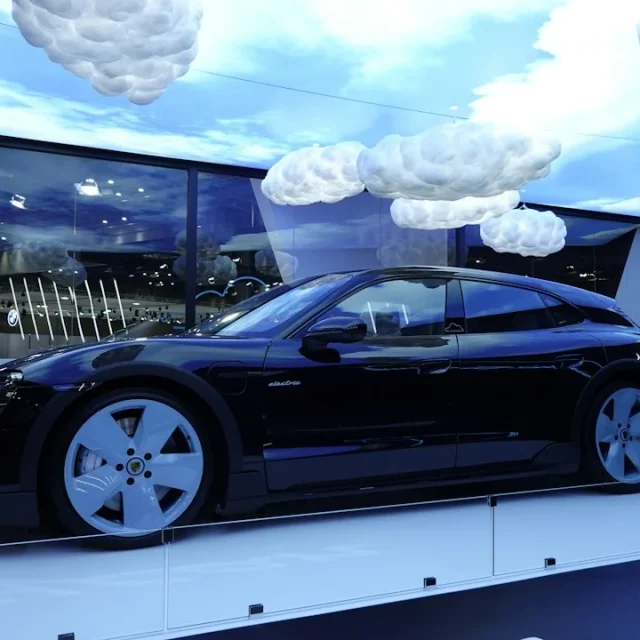 Tesla Model S Plaid vs Porsche Taycan Turbo: Which Wins?